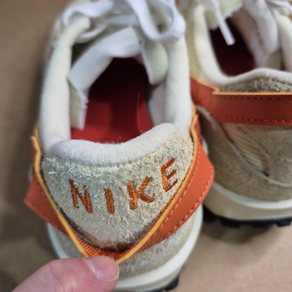 Nike Women's Sneakers in Cream and Orange - Picture 6 of 12